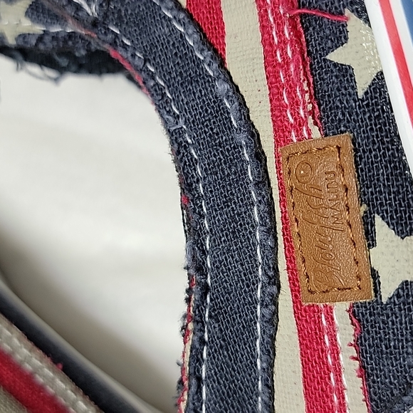 Blowfish Malibu Bettie Play Sneaker ONLY ONE LEFT! - Picture 7 of 14